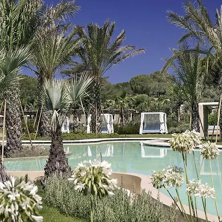 7pines Sardinia - A Destination By Hyatt Üdülőközpont