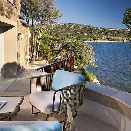 7pines Sardinia - A Destination By Hyatt Üdülőközpont 5*