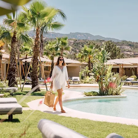 7pines Sardinia - A Destination By Hyatt 5* 바야사드리니아