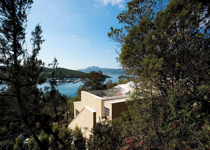 Station touristique 7pines Sardinia - A Destination By Hyatt