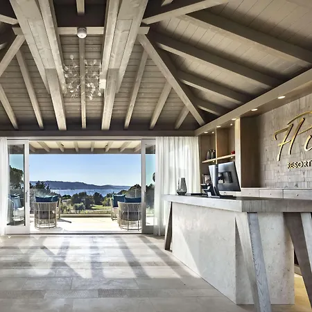 אתר נופש 7pines Sardinia - A Destination By Hyatt 5*