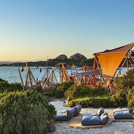 אתר נופש 7pines Sardinia - A Destination By Hyatt באיה סרדיניה