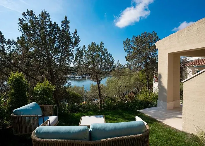 Resort 7pines Sardinia - A Destination By Hyatt Baja Sardinia