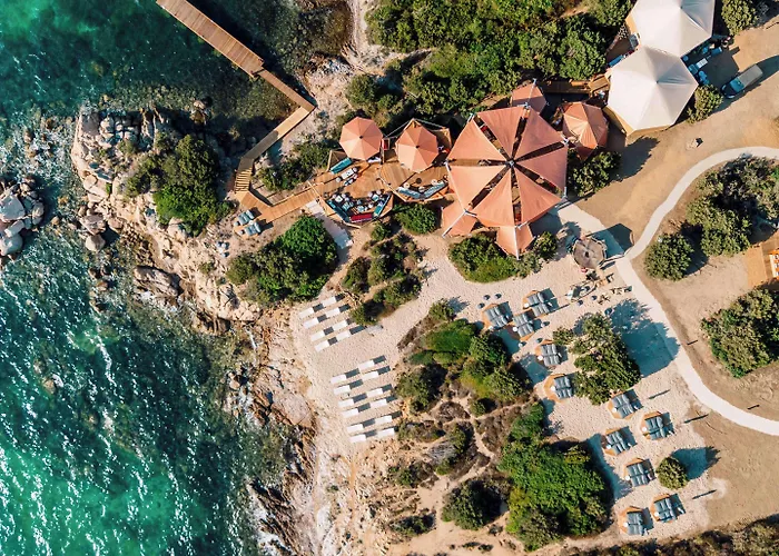 度假村 7pines Sardinia - A Destination By Hyatt 巴哈撒丁岛